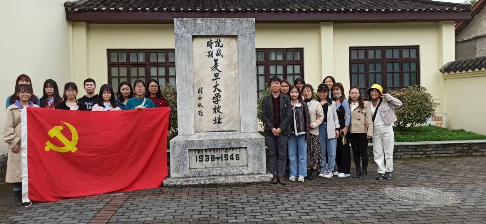 202104研六参观复旦大学校史纪念馆2.jpg